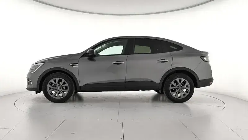 Usado Renault Arkana Evolution 140 CV (102 kW) 2025 Gris SUV