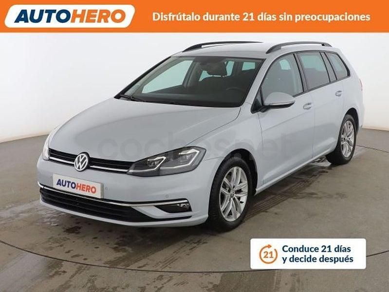 Usado VW Golf VII Advance 125 CV (91 kW) 2018 Blanco Familiar
