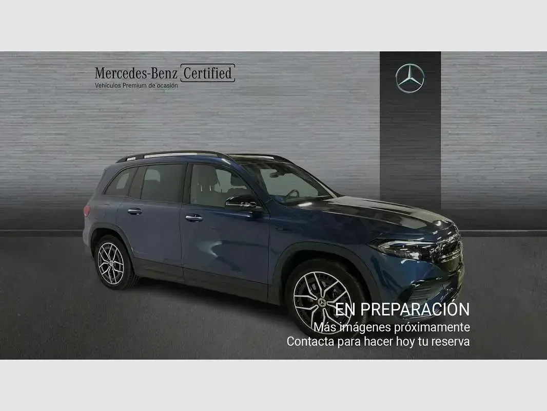 Usado Mercedes EQB300 167 kW (228 CV) 2022 Azul SUV