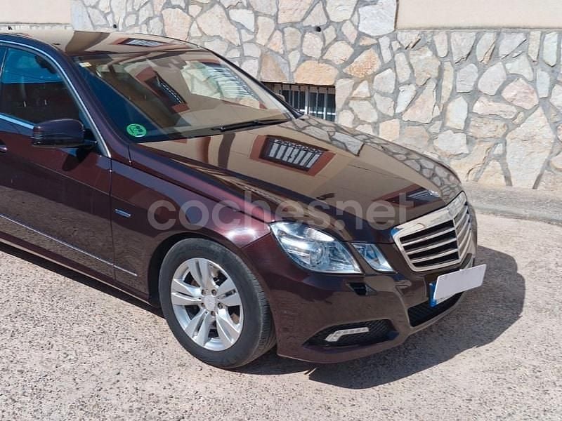 Usado Mercedes E350 292 CV (214 kW) 2010 Granate Berlina