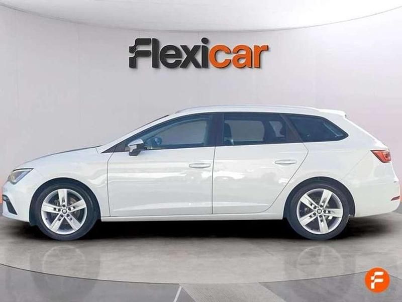 Usado Seat Leon ST FR 150 CV (110 kW) 2018 Blanco Familiar
