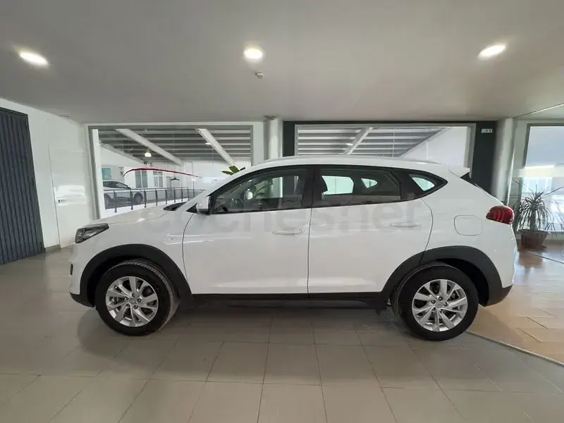 Usado Hyundai Tucson Style 136 CV (100 kW) 2020 Blanco SUV