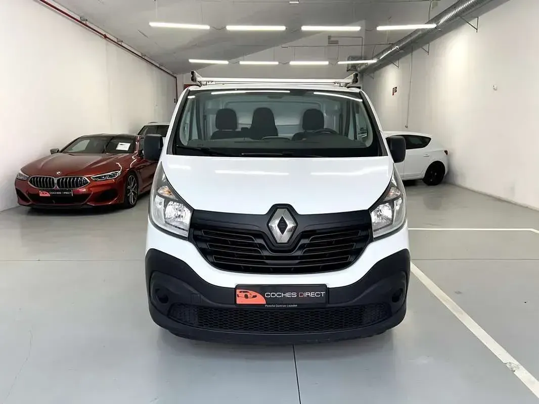 Usado Renault Trafic 145 CV (106 kW) 2018 Blanco Monovolumen