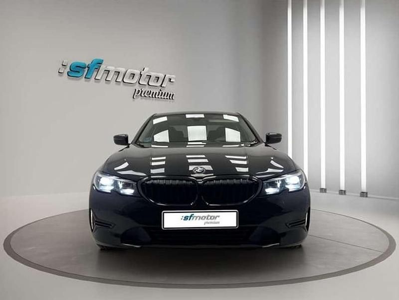Usado BMW 318 150 CV (110 kW) 2020 Negro Familiar