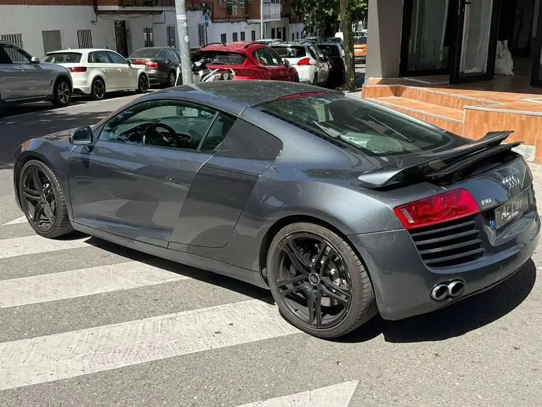 Usado Audi R8 Coupé 420 CV (308 kW) 2010 Gris Coupe