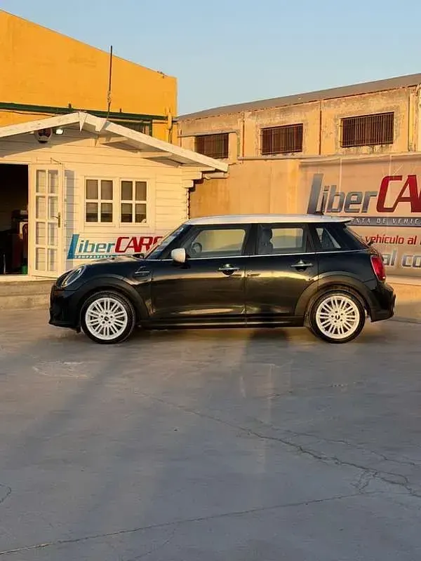 Usado Mini Cooper S 178 CV (130 kW) 2022 Negro Utilitario