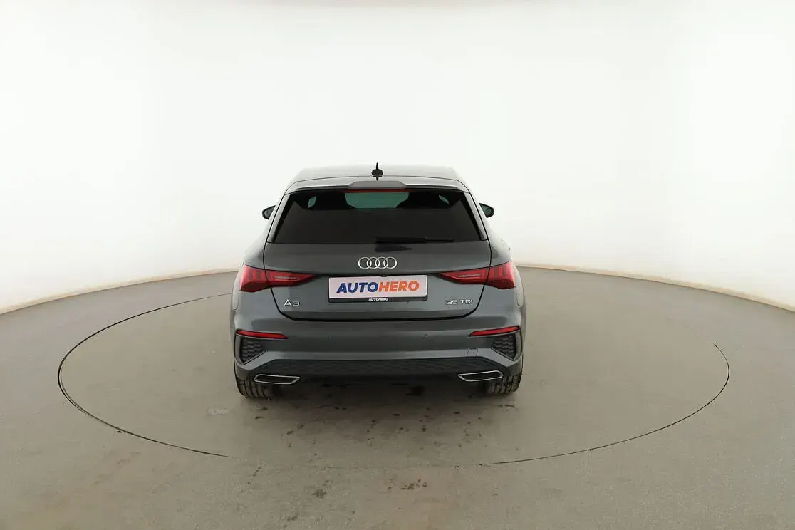 Usado Audi A3 Sportback S-Line 150 CV (110 kW) 2021 Gris Utilitario