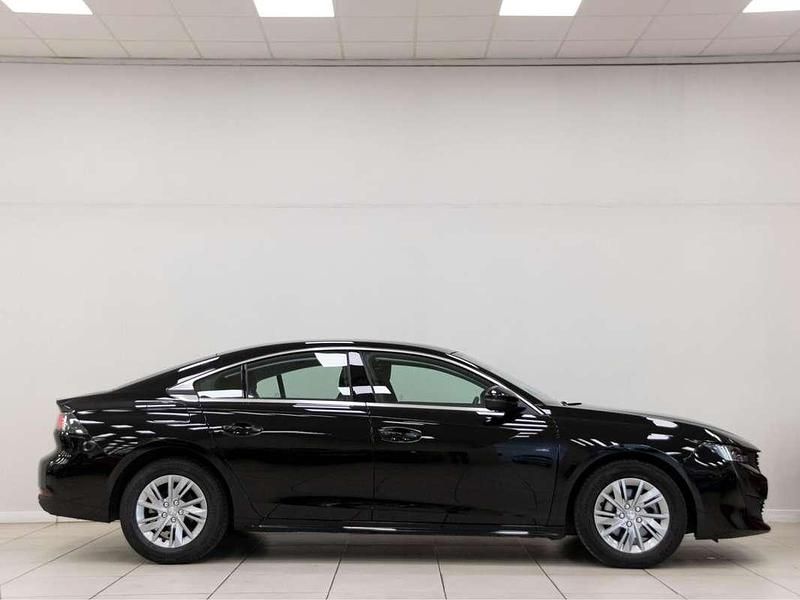 Usado Peugeot 508 Active 131 CV (96 kW) 2021 Negro Berlina