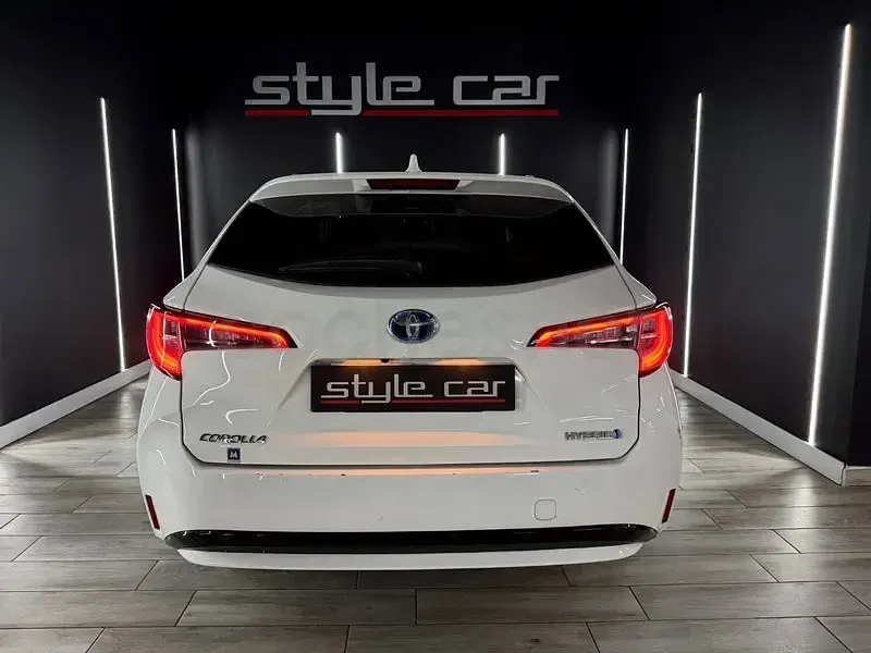 Begagnad Toyota Corolla Active 122 HK (89 kW) 2019 Vit Kombi