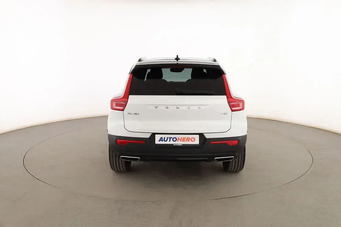 Usado Volvo XC40 R-Design 190 CV (139 kW) 2020 Blanco SUV