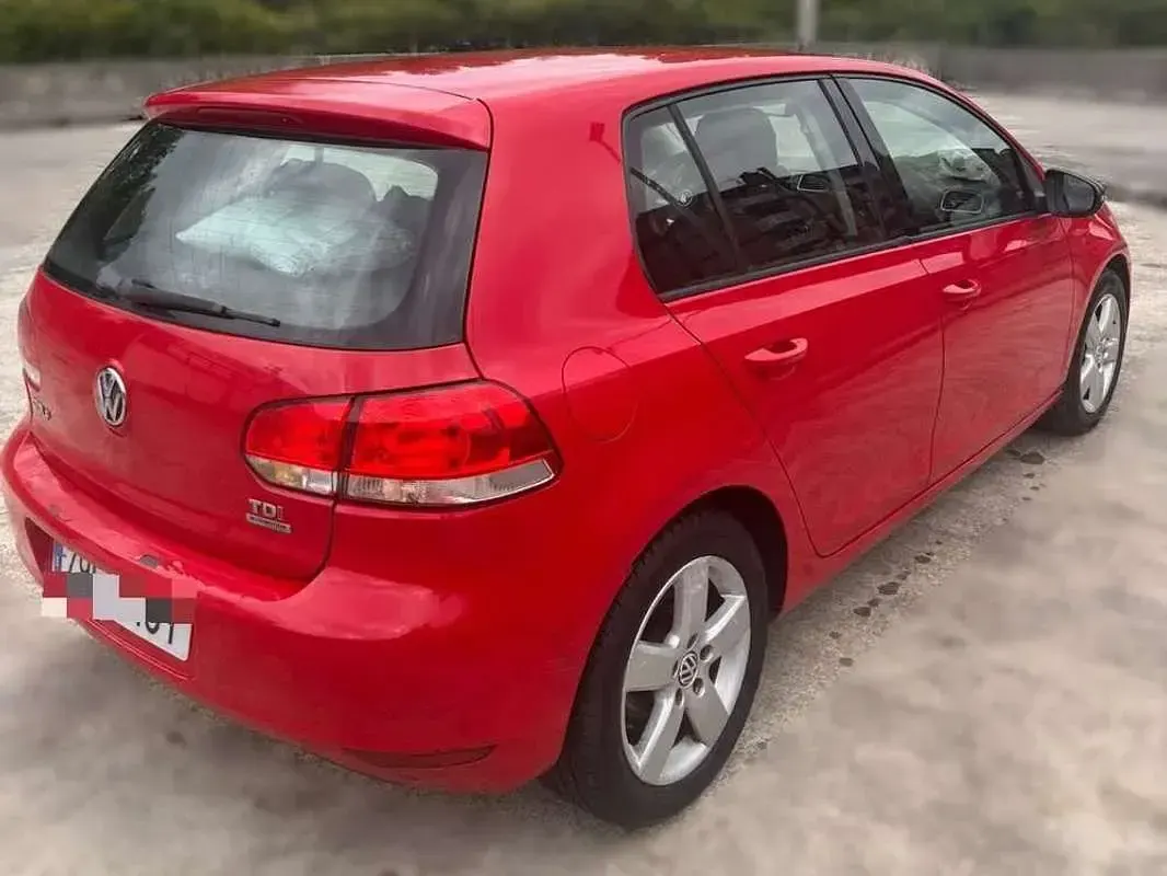 Usado VW Golf Plus Cross Sport 105 CV (77 kW) 2012 Rojo Monovolumen