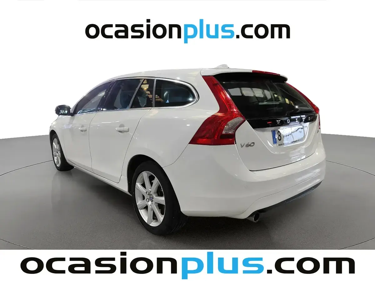 Begagnad Volvo V60 Momentum 150 HK (110 kW) 2016 Vit Kombi