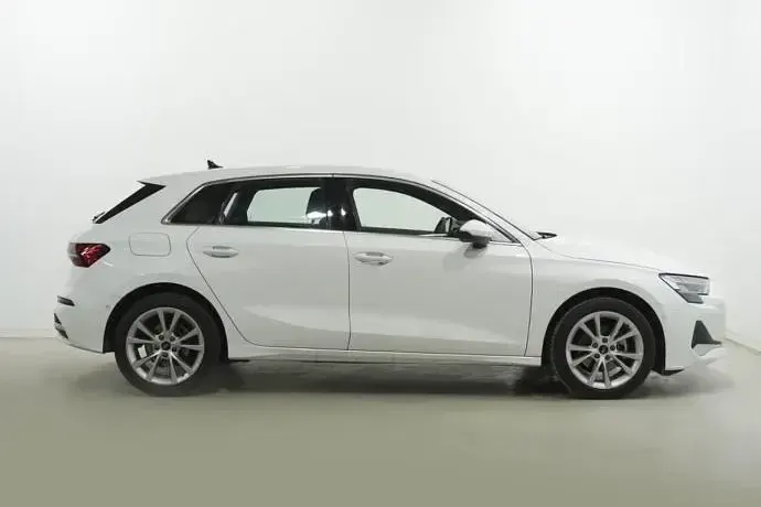 Käytetty Audi A3 Advanced Plus 116 HP (85 kW) 2025