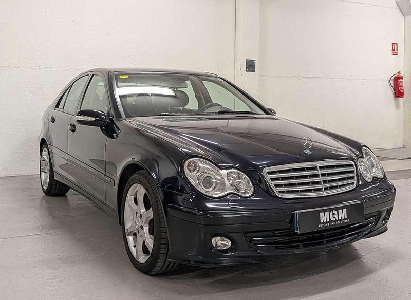 Usado Mercedes C220 Sport Edition 150 CV (110 kW) 2005 Azul Berlina