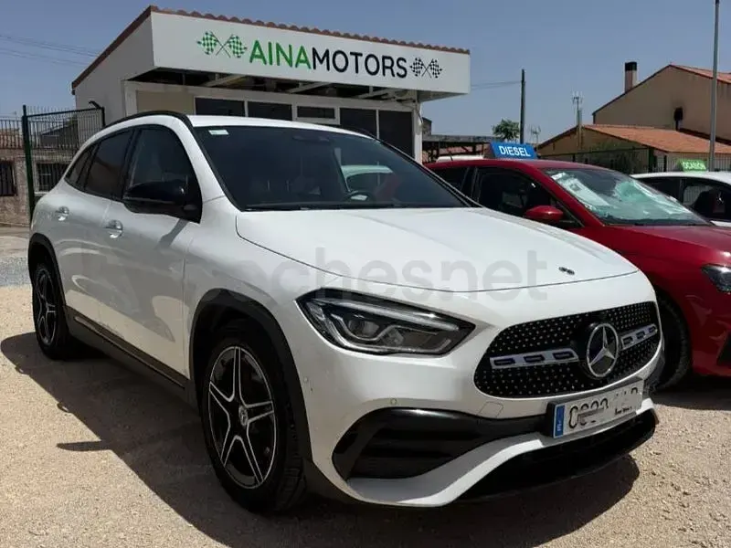 Usado Mercedes GLA200 150 CV (110 kW) 2020 Blanco SUV
