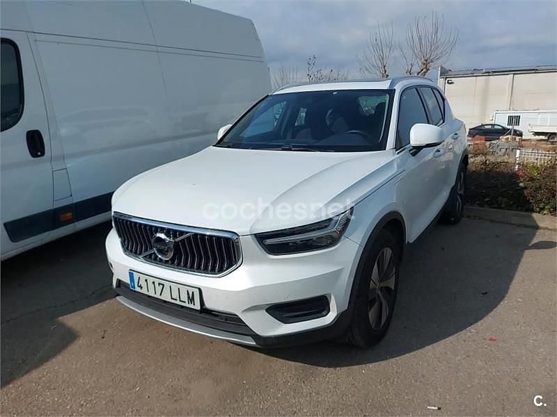 Blanco Usado 2020 Volvo XC40 Inscription SUV | 25.850 € (Un poco caro) - Imagen 1/4