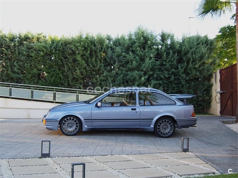 Usado Ford Sierra S 123 CV (90 kW) 1986 Azul Berlina