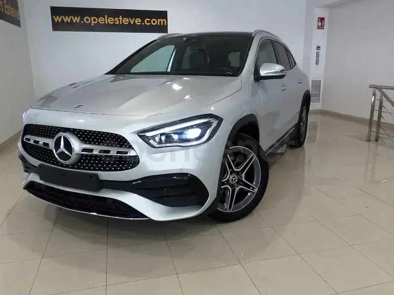 Usado Mercedes GLA250 218 CV (160 kW) 2021 Gris / plata SUV