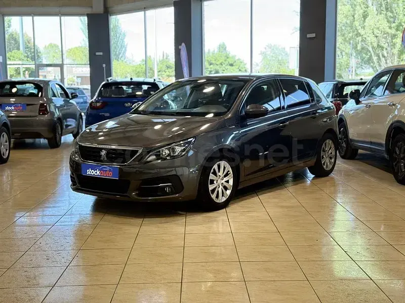 Usado Peugeot 308 Style 100 CV (73 kW) 2020 Marrón Berlina
