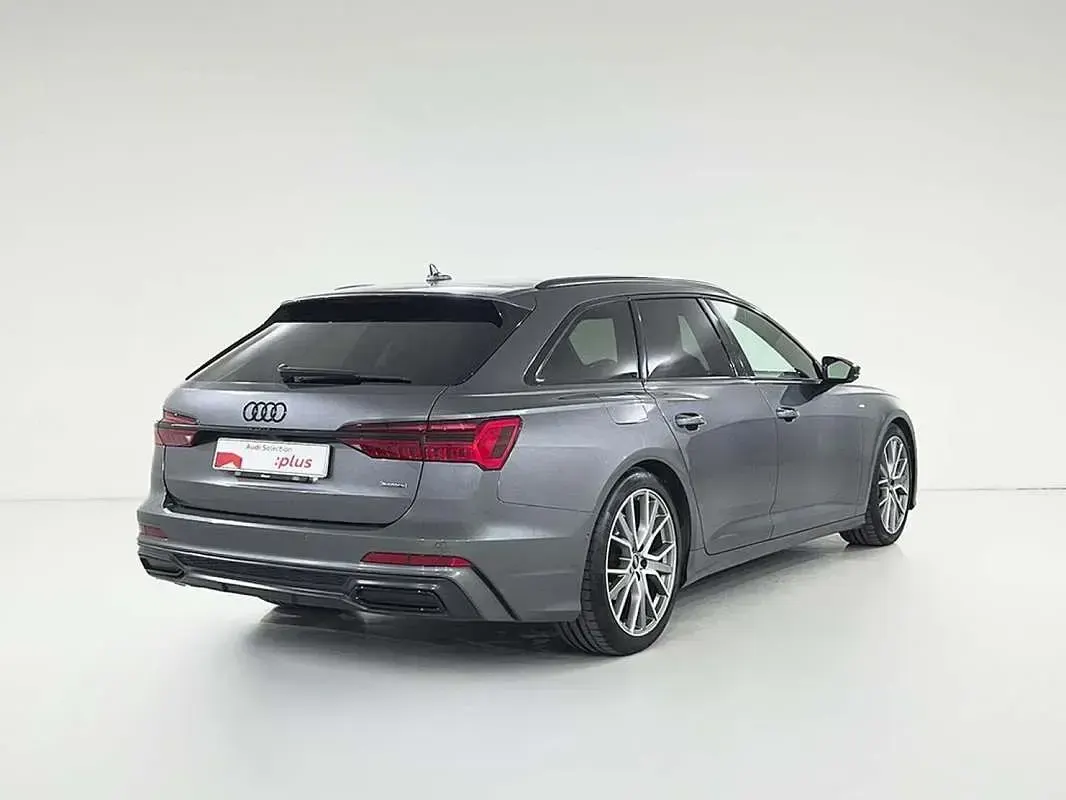 Usado Audi A6 Ambiente 204 CV (150 kW) 2022 Negro Familiar