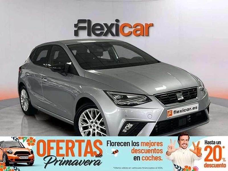 Usado Seat Ibiza FR 110 CV (80 kW) 2023 Gris Utilitario