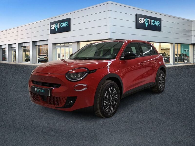 Rojo Usado 2023 Fiat 600E Red | 26.900 € (Buen precio) - Imagen 1/4