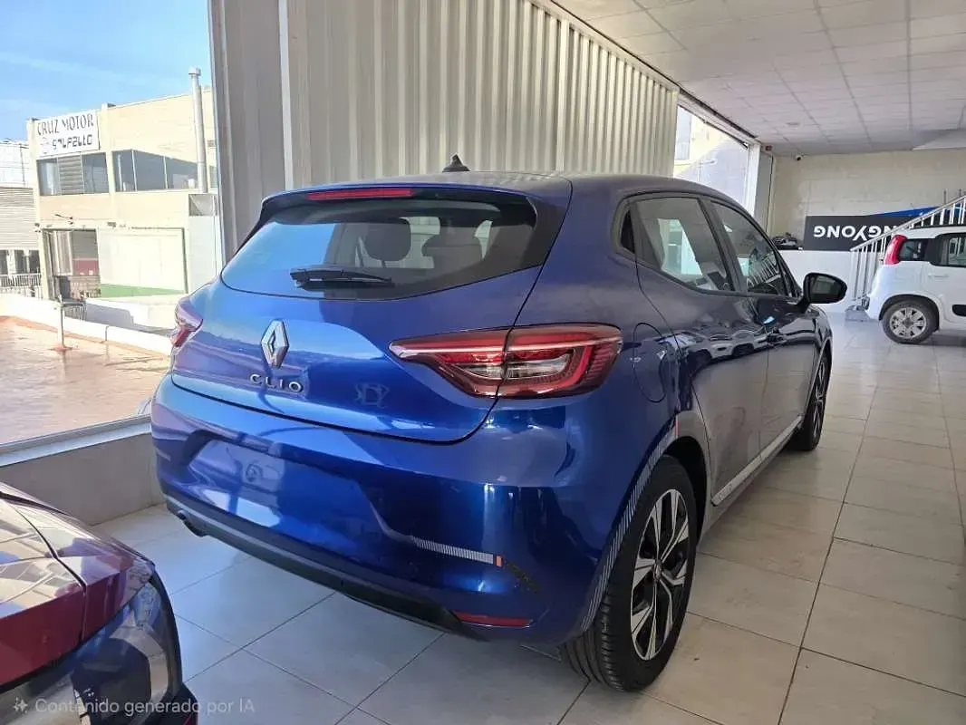 Usado Renault Clio Business 91 CV (66 kW) 2021 Azul Utilitario