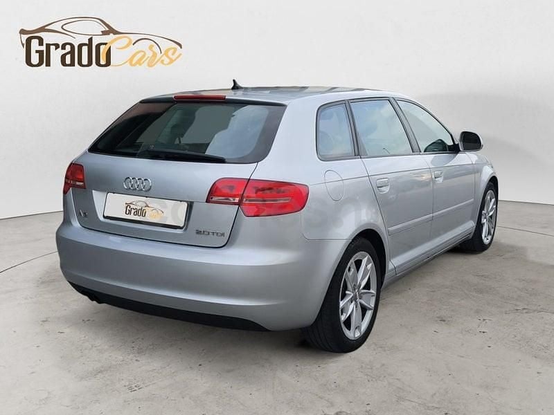 Usado Audi A3 Ambition 140 CV (102 kW) 2009 Gris / plata Utilitario