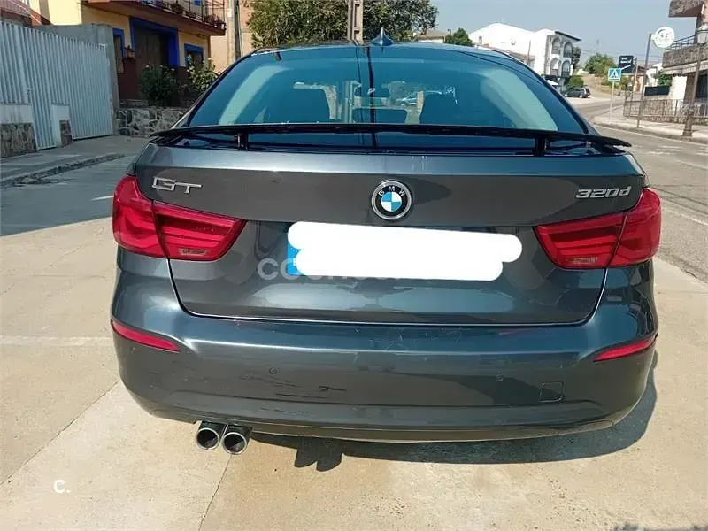 Usado BMW 320 190 CV (139 kW) 2017 Gris / plata Berlina