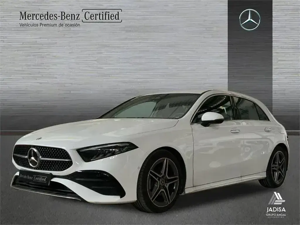 Usado Mercedes A180 116 CV (85 kW) 2024 Blanco Berlina