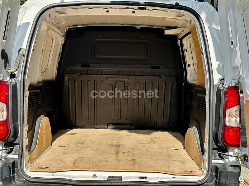 Usado Opel Combo 100 CV (73 kW) 2024 Blanco Monovolumen