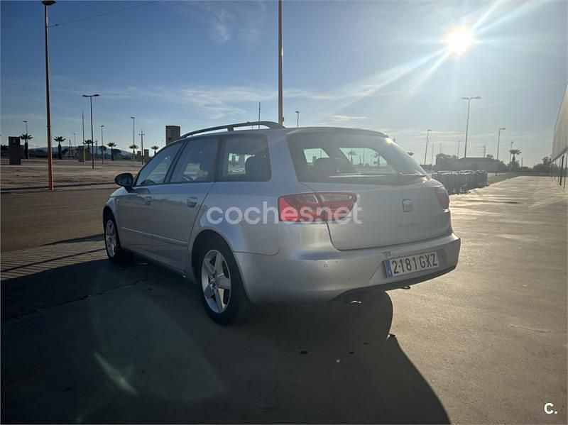 Usado Seat Exeo Style 143 CV (105 kW) 2010 Gris / plata Familiar