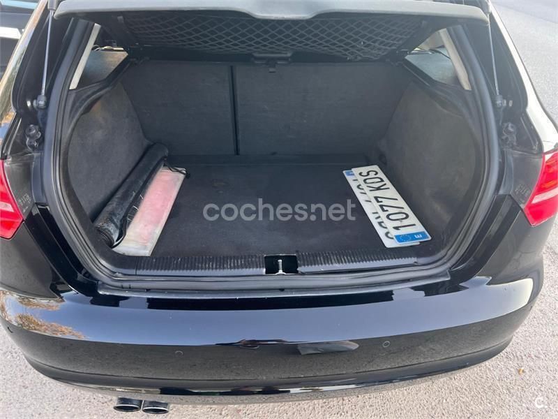 Negro Usado 2010 Audi A3 Sportback Ambiente Berlina | 8000 € (Precio justo) - Imagen 1/4