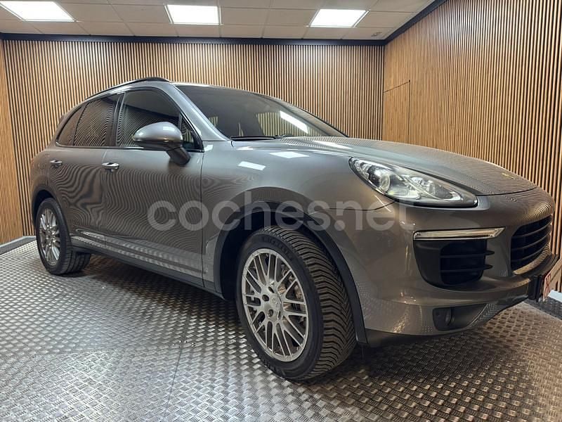 Usado Porsche Cayenne 262 CV (192 kW) 2015 Gris / plata SUV