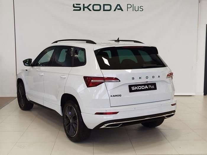 Blanco Nuevo 2025 Skoda Karoq SportLine SUV | 34.600 € (Precio justo) - Imagen 1/4