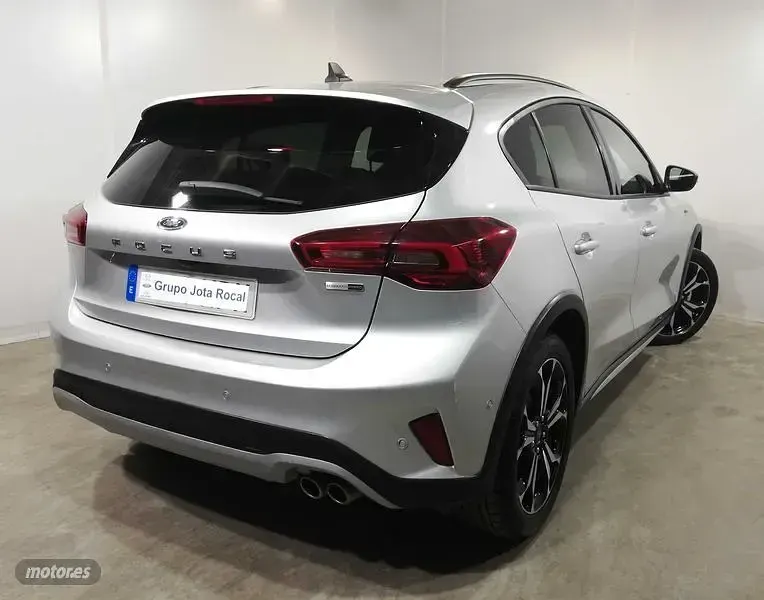 Usado Ford Focus Active 155 CV (114 kW) 2024 Gris Berlina
