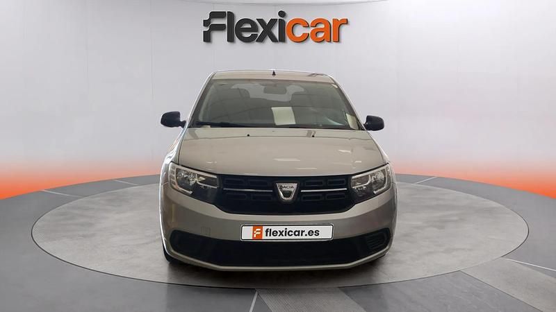Usado Dacia Sandero Acces 75 CV (55 kW) 2018 Gris Utilitario