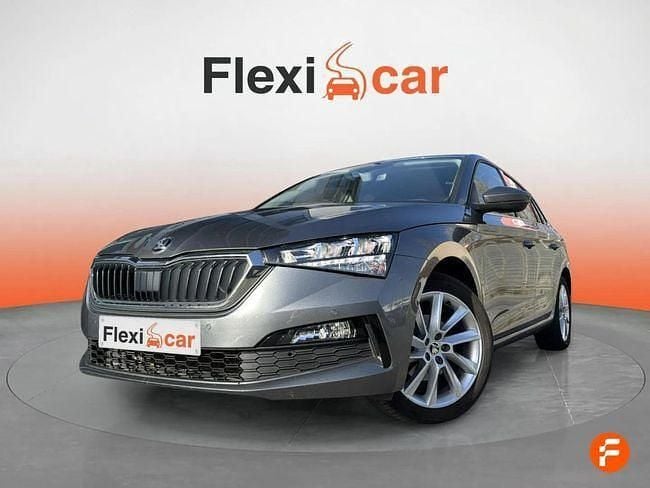 Usado Skoda Scala Ambition 150 CV (110 kW) 2022 Gris Utilitario