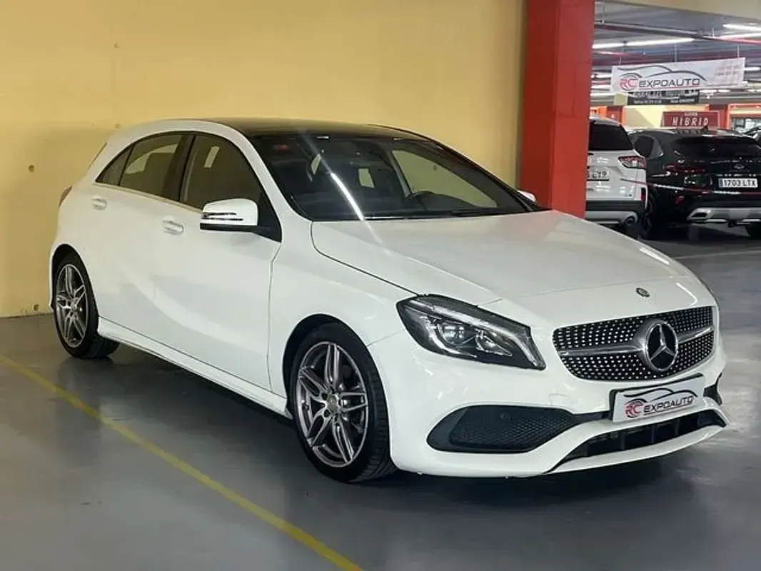 Usado Mercedes A180 AMG line 109 CV (80 kW) 2016 Blanco Utilitario