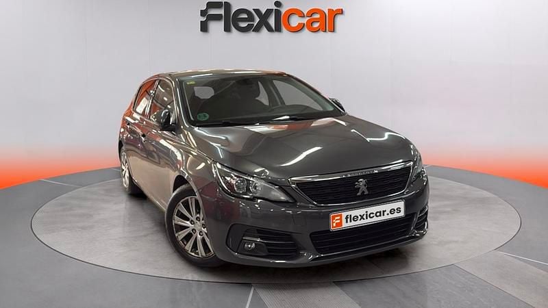 Usado Peugeot 308 Active 131 CV (96 kW) 2020 Gris Utilitario