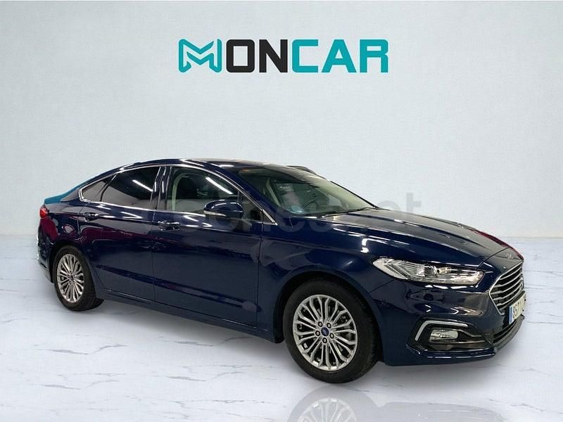 Usado Ford Mondeo Titanium 187 CV (137 kW) 2021 Azul Berlina