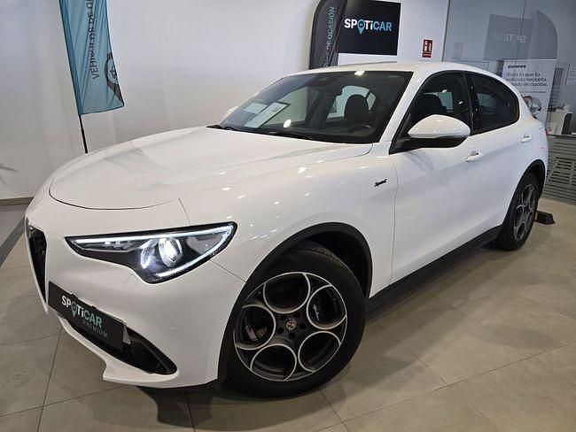 Usado Alfa Romeo Stelvio Sprint 190 CV (139 kW) 2021 Blanco SUV