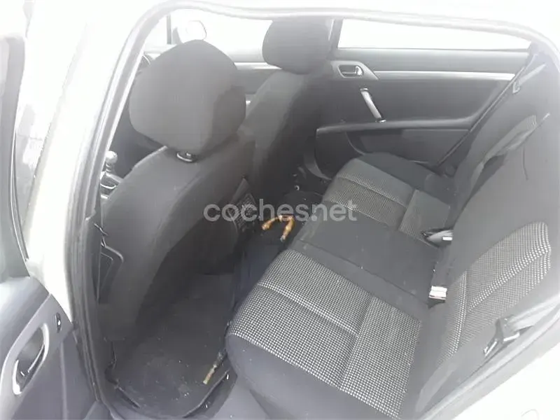 Usado Peugeot 407 136 CV (100 kW) 2005 Beige Familiar
