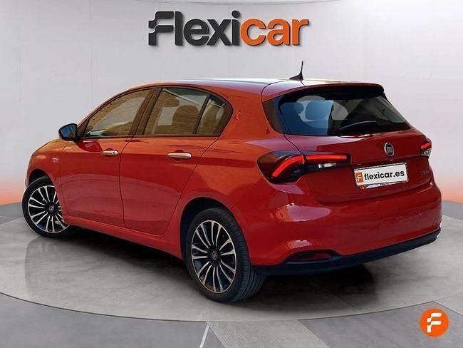 Usado Fiat Tipo Life 130 CV (95 kW) 2021 Azul Berlina