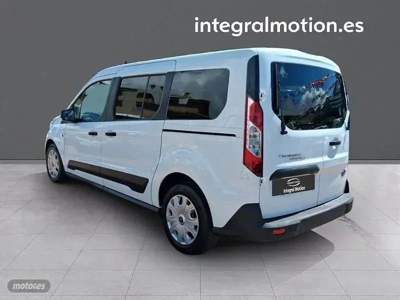 Usado Ford Transit Trend 120 CV (88 kW) 2022 Blanco Familiar