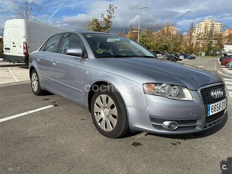 Gris / plata Usado 2006 Audi A4 Berlina | 7500 € (Precio justo) - Imagen 1/4