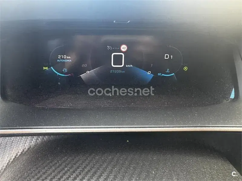 Usado Peugeot 2008 GT 130 HP (95 kW) 2023 Vermelho SUV