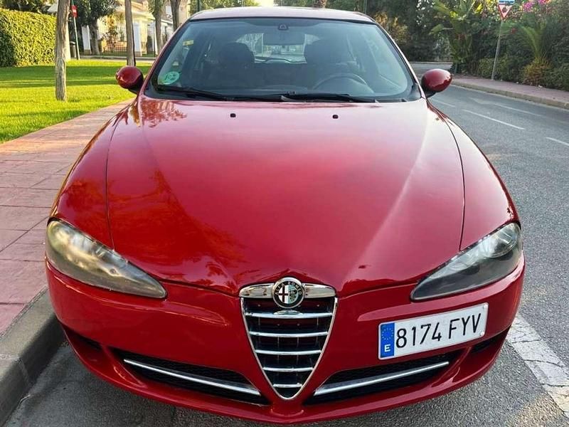 Usado Alfa Romeo 147 Impression 105 CV (77 kW) 2007 Rojo Utilitario
