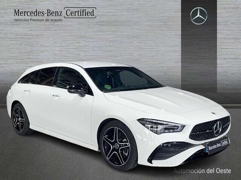 Usado Mercedes CLA200 151 CV (111 kW) 2025 Blanco Familiar