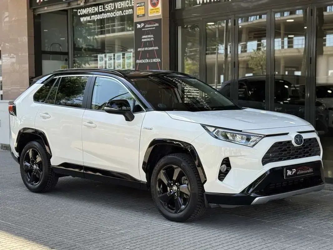 Usado Toyota RAV4 Hybrid Edition 222 CV (163 kW) 2022 Blanco SUV